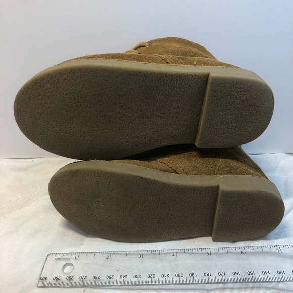 Gap Boys size 9 Suede Boots - Picture 2 of 12